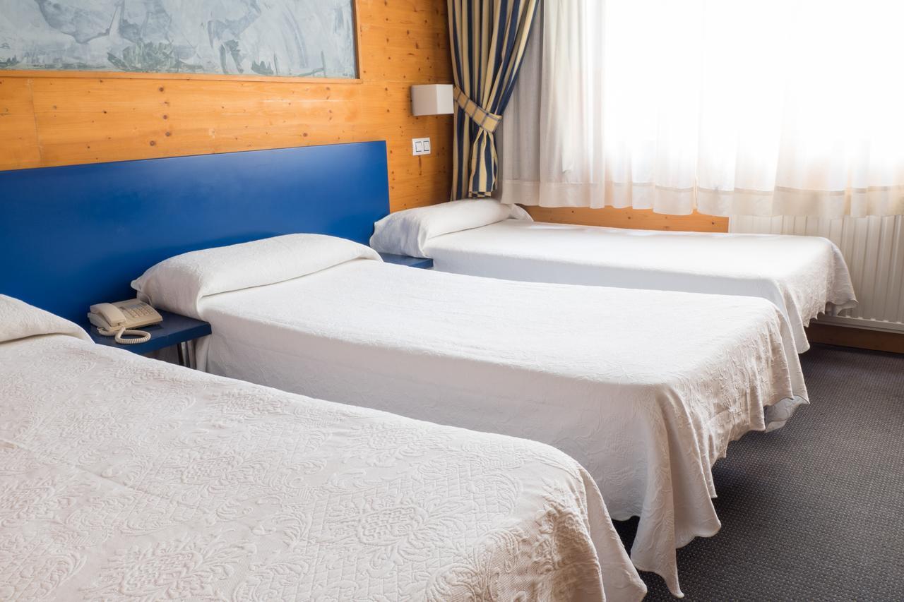 Hotel Bezana Lago Santa Cruz De Bezana Εξωτερικό φωτογραφία