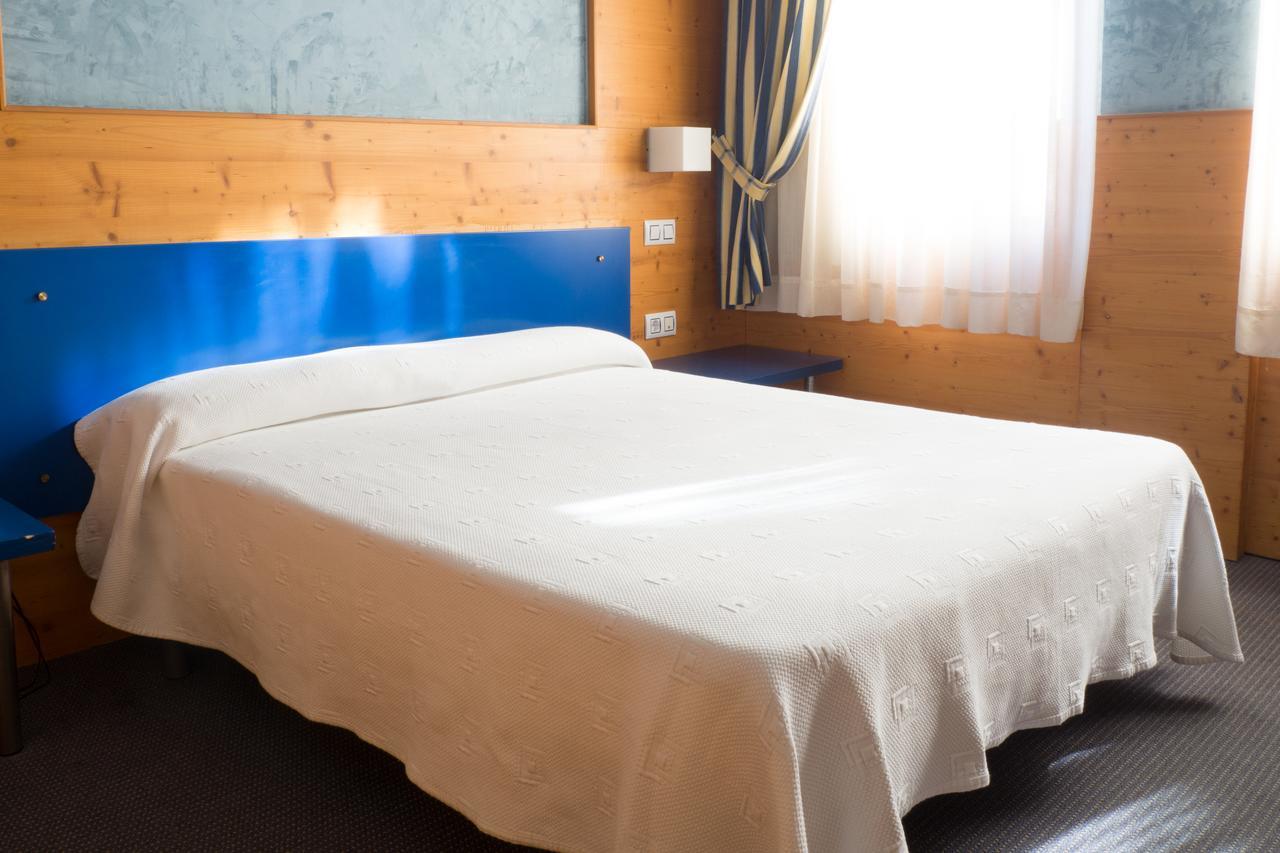 Hotel Bezana Lago Santa Cruz De Bezana Εξωτερικό φωτογραφία